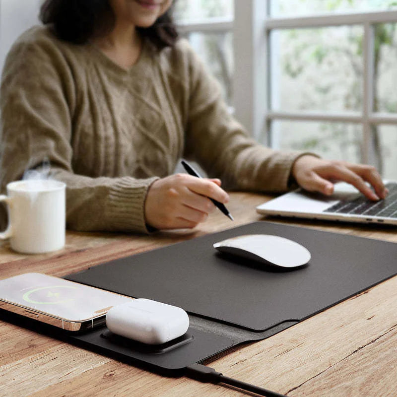 NEXXA Laptop Sleeve with Embedded Wireless Chargers